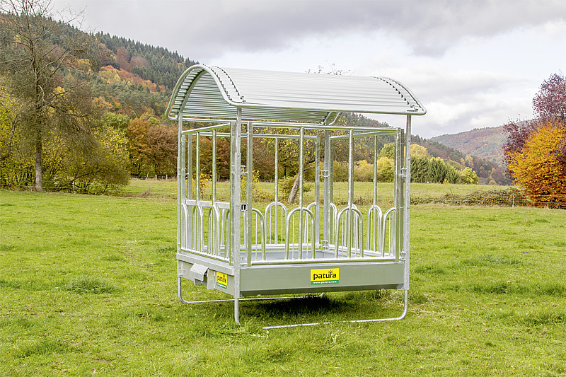 Profi-Viereckraufe mit  Universalfressgitter und Dach  2,00 x 2,05 m